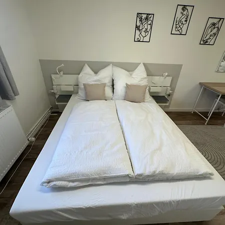 By Bookiebooking Hostel *