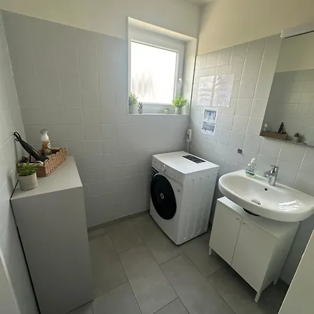 By Bookiebooking Hostel *