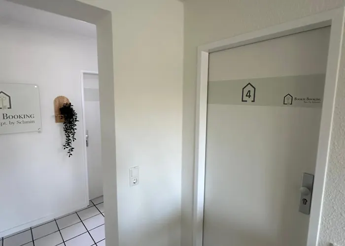 By Bookiebooking * Wiesbaden