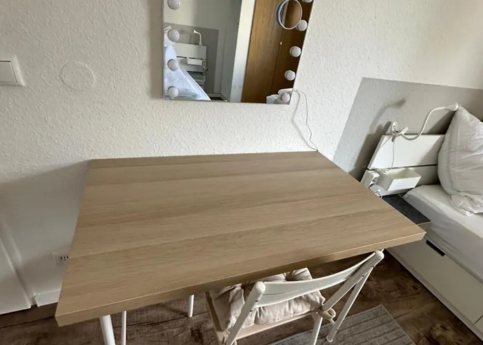 By Bookiebooking Albergue