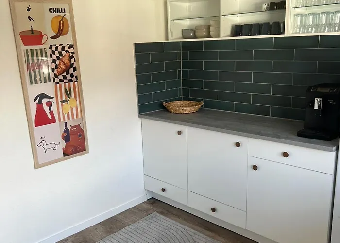 By Bookiebooking Albergue *